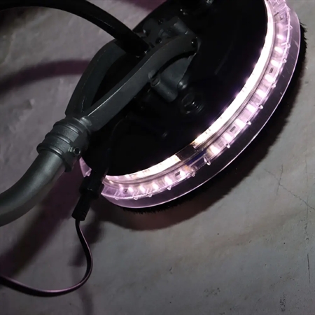 LED-belyst slibehoved på Sprehn væg- og loftsliber – præcis og effektiv slibning i mørke områder